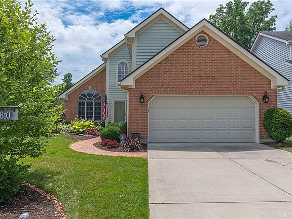 2nd image of 810 Zengel Dr