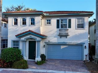 524 Tomahawk Ct, Palm Beach Gardens, FL 33410