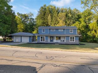 427 Center Rd, Akron, OH 44319