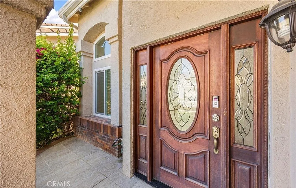 3 bed, 2.5 bath, 1754 sqft, $4,680 — Photo 2