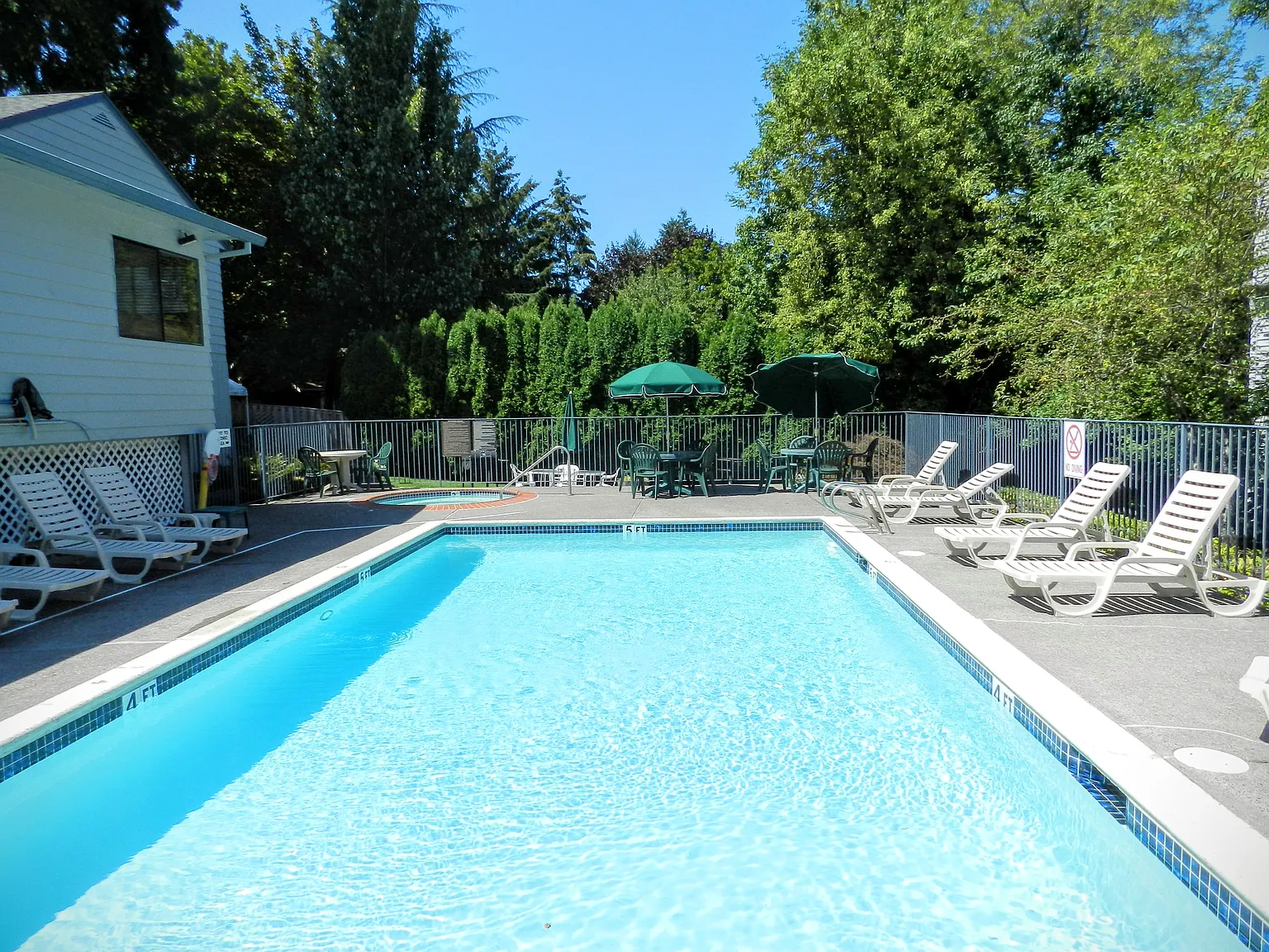 Forest Green Apartments — Photo 4