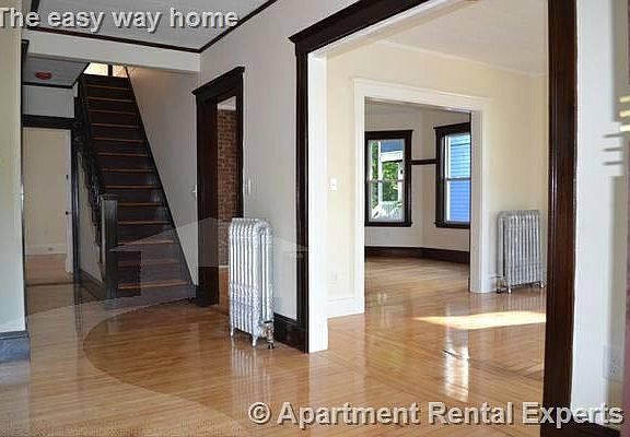 3rd image of 132 Auburn St #1