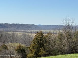 12 Tucker Ln, Springfield, KY 40069