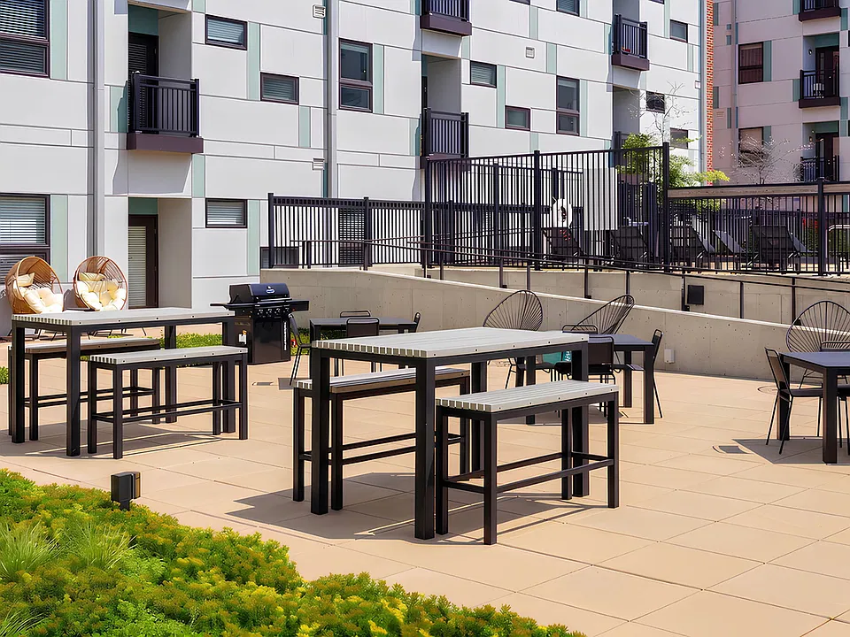 District at 6th Apartments