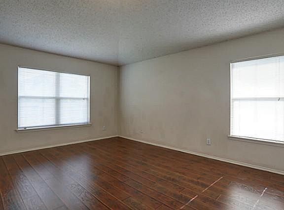 2nd image of 902 Cattail Dr
