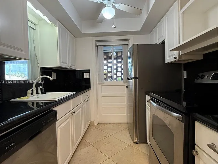 300 NW 42nd St #0 — Photo 10