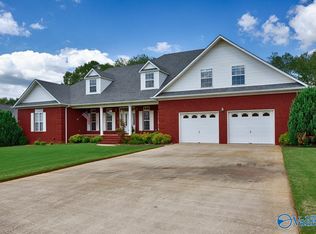 28044 Kim Dr, Harvest, AL 35749