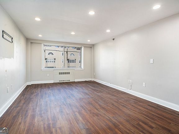 5th image of 2479 Peachtree Rd NE APT 708