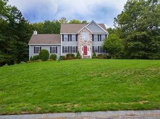 54 Anderson Dr, Tyngsboro, MA 01879