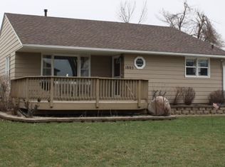 1805 S Shore Dr, Worthington, MN 56187