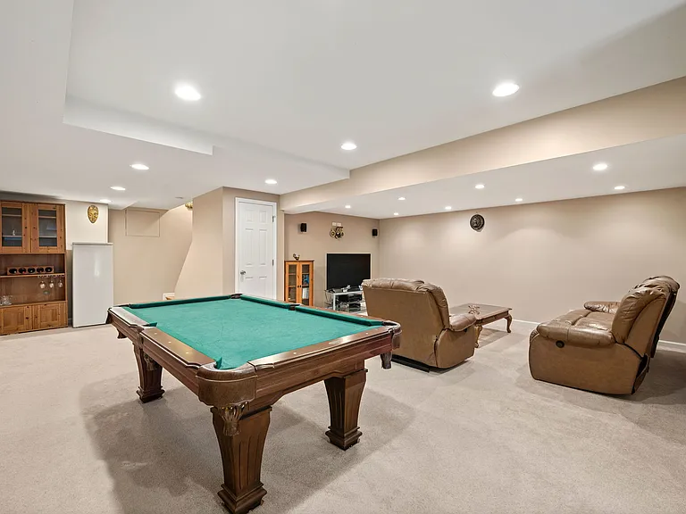1745 Melise Dr — Photo 20