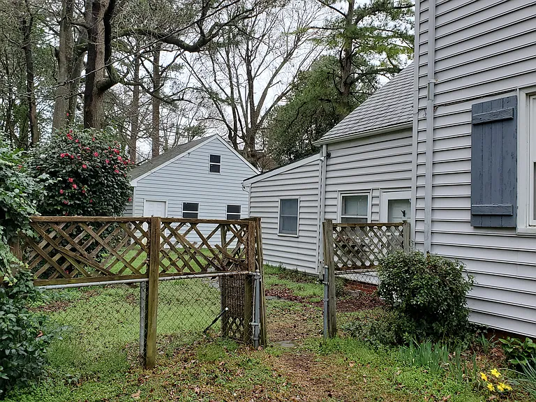 1600 Cedar Ln — Photo 5