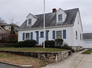 10 Hillside Ave, Lincoln, RI 02865