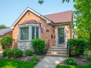 701 N Stone Ave, La Grange Park, IL 60526