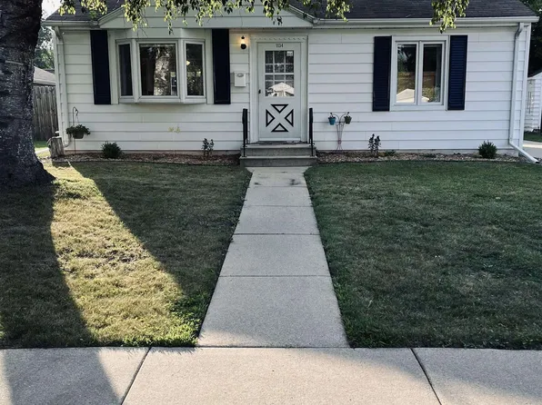 1134 Meacham St, Green Bay, WI 54304