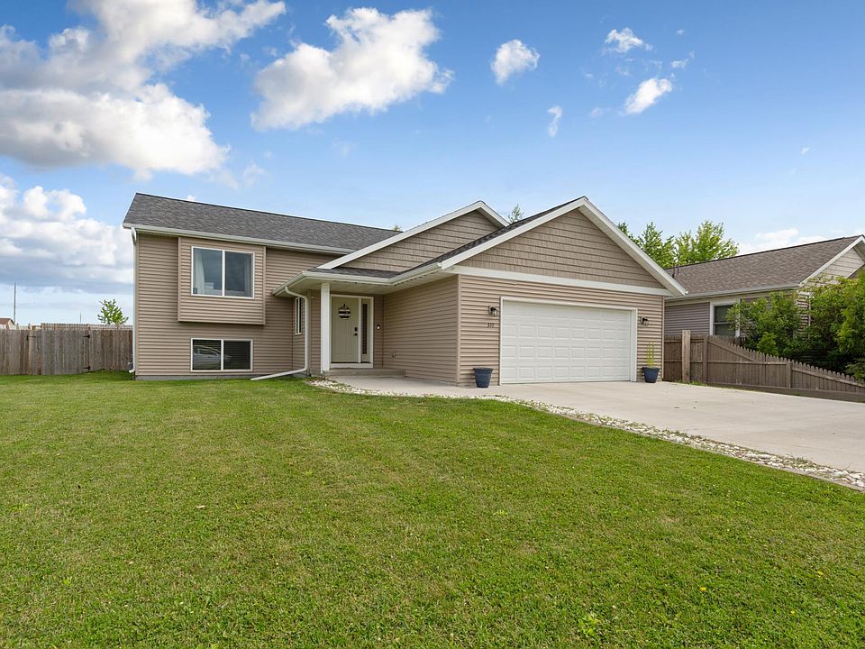 1st image of 310 Autumn Hills Pl NE