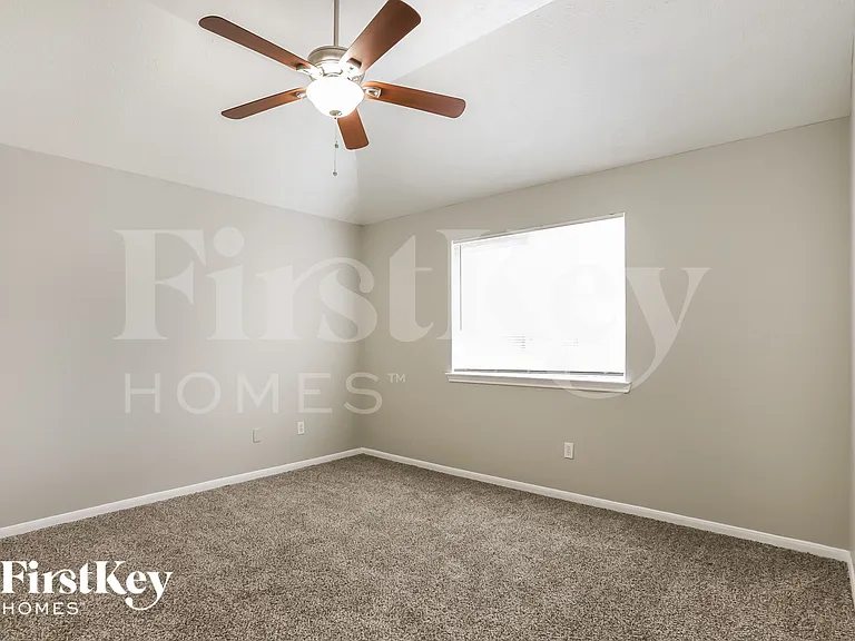19375 Strathmore Place Ln — Photo 7