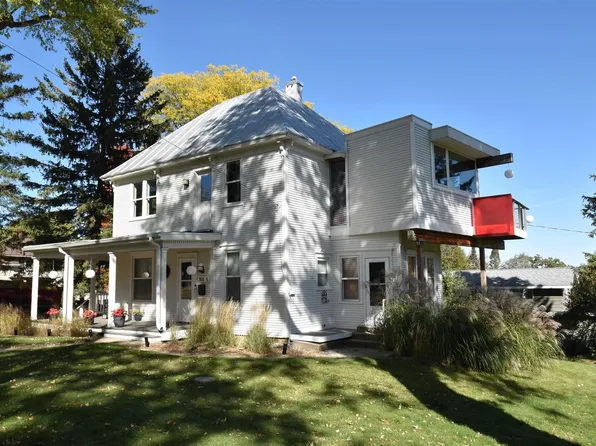 301 North 2nd St, Mount Horeb, WI 53572
