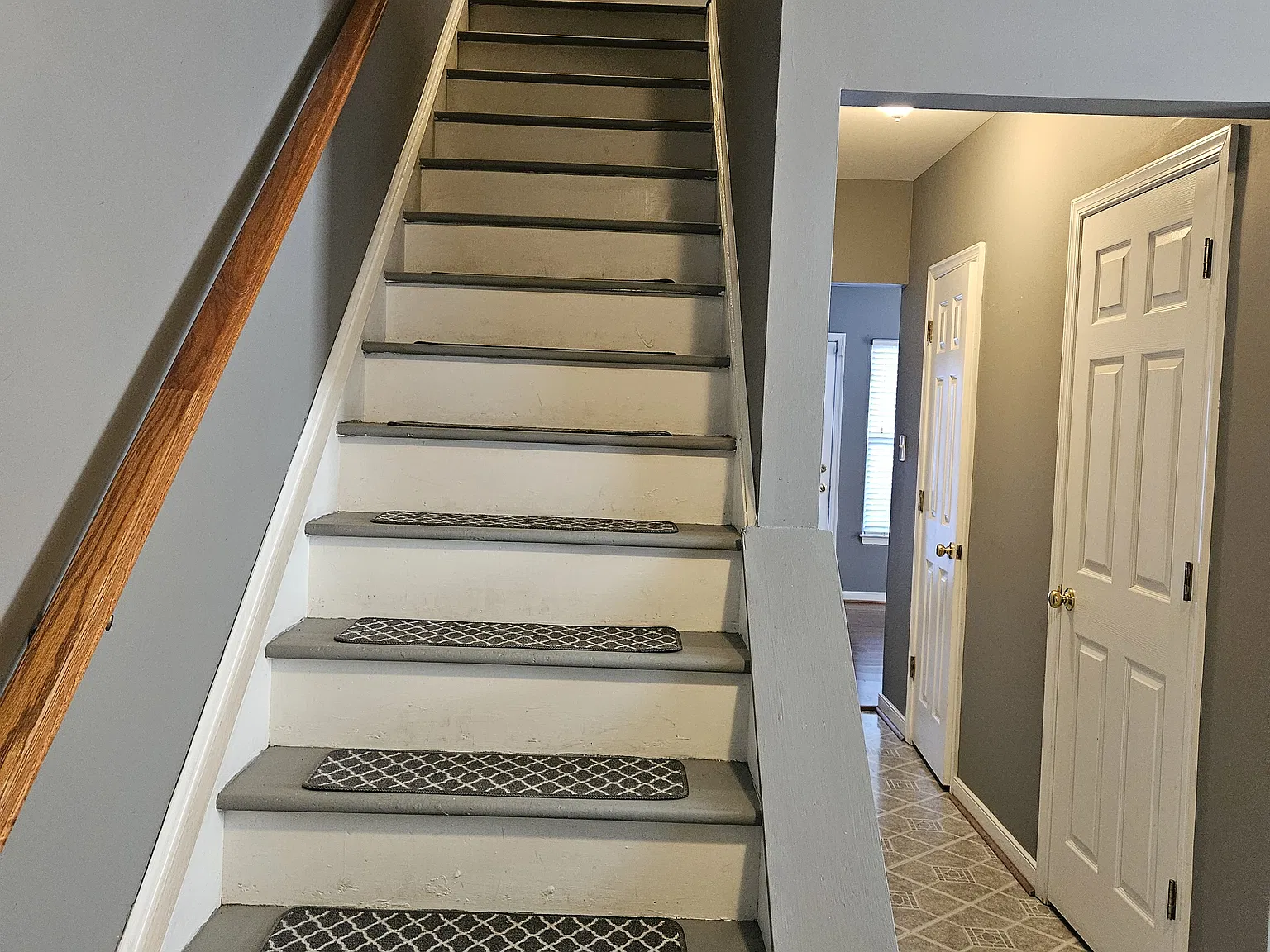 2 bed, 1320 sqft, $2,000 — Photo 2