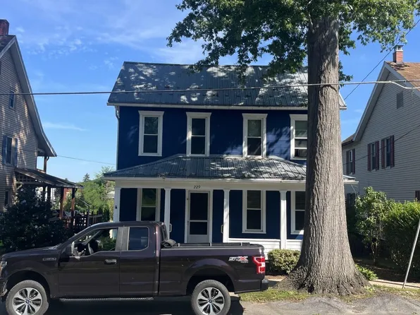 229 Vine St, Milton, PA 17847