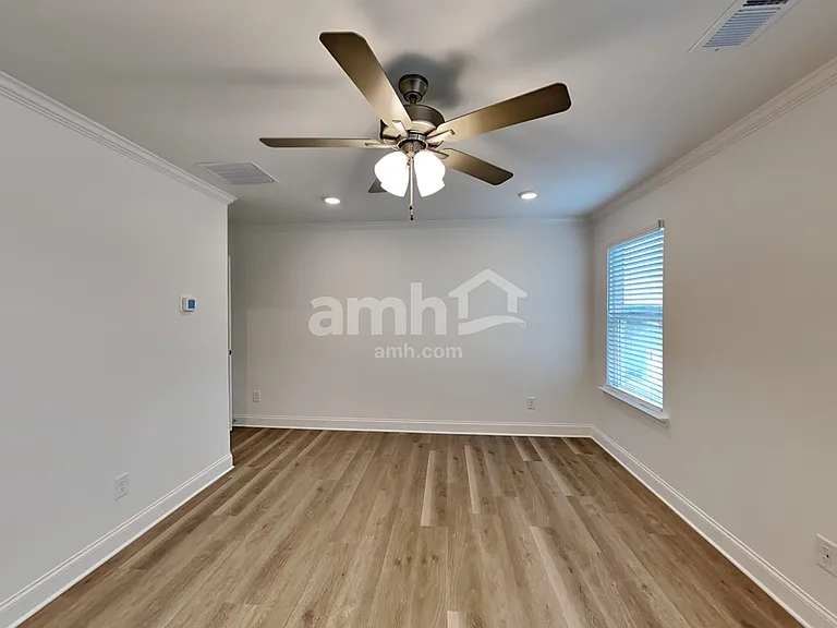 1032 Highland Walk — Photo 12