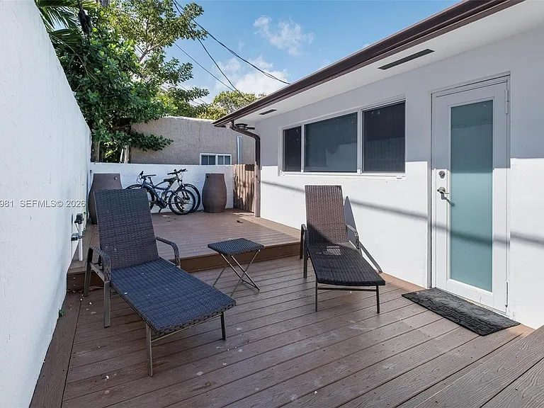2430 SW 22nd Ter — Photo 50