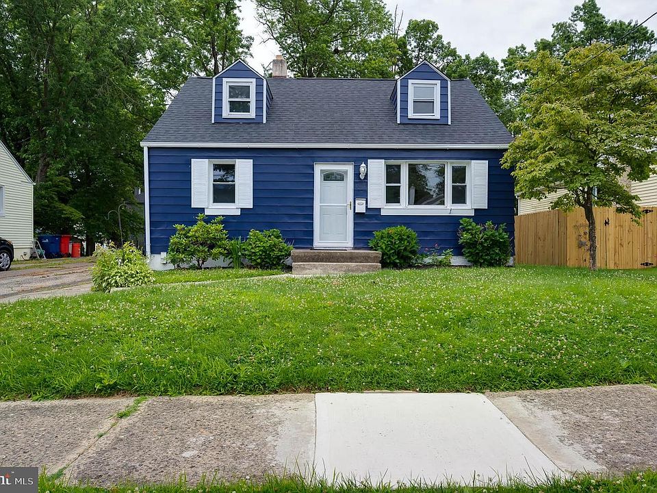 1st image of 103 E Maiden Ln