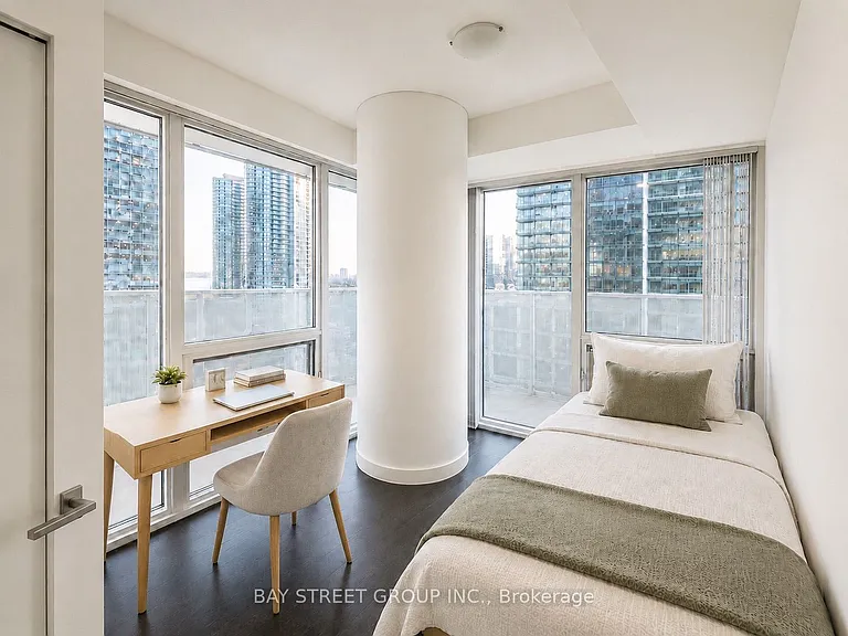 100 Harbour St #1210 — Photo 12