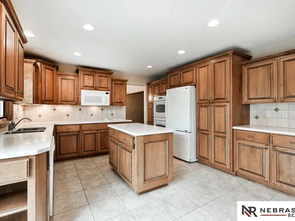 317 S 127th St, Omaha, NE 68154