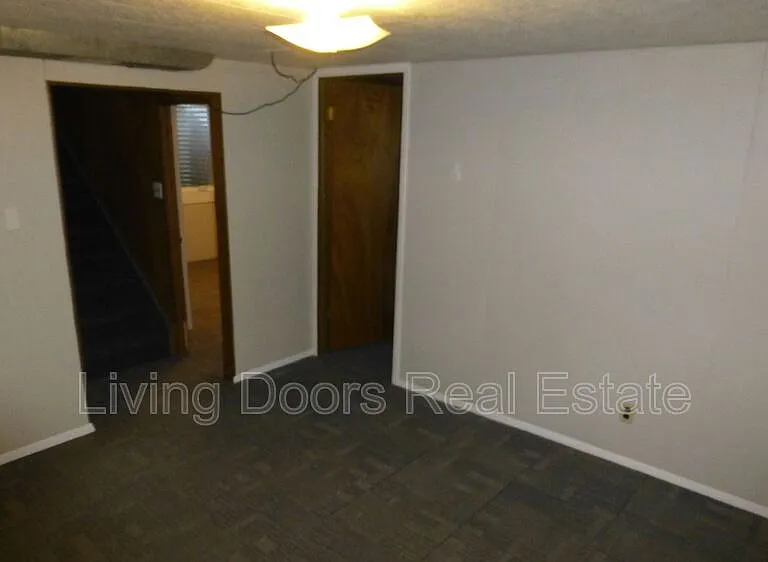 3910 N 12th St — Photo 26