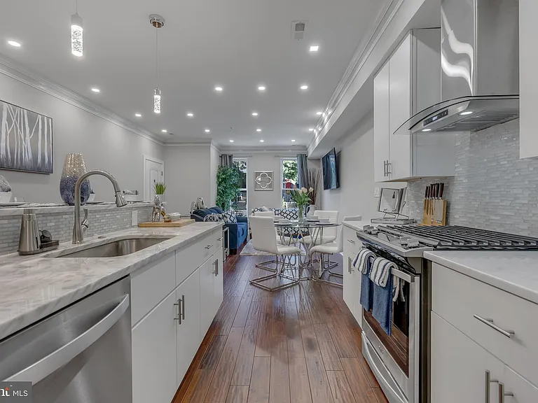 1167 Morse St NE #1 — Photo 15