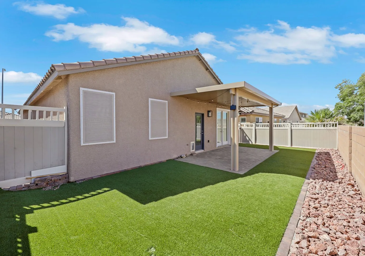 Henderson: Modern, Single Story 3-Bedroom/2-Bath Home With Gorgeous Kitchen & Covered Patio! — Photo 3