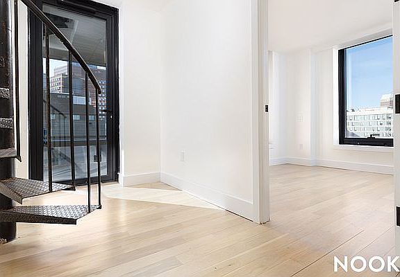 5th image of 250 Gold St #1241