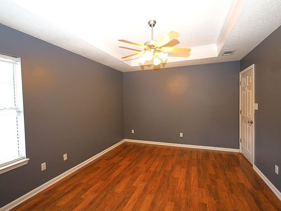 5th image of 1540 Woodard St
