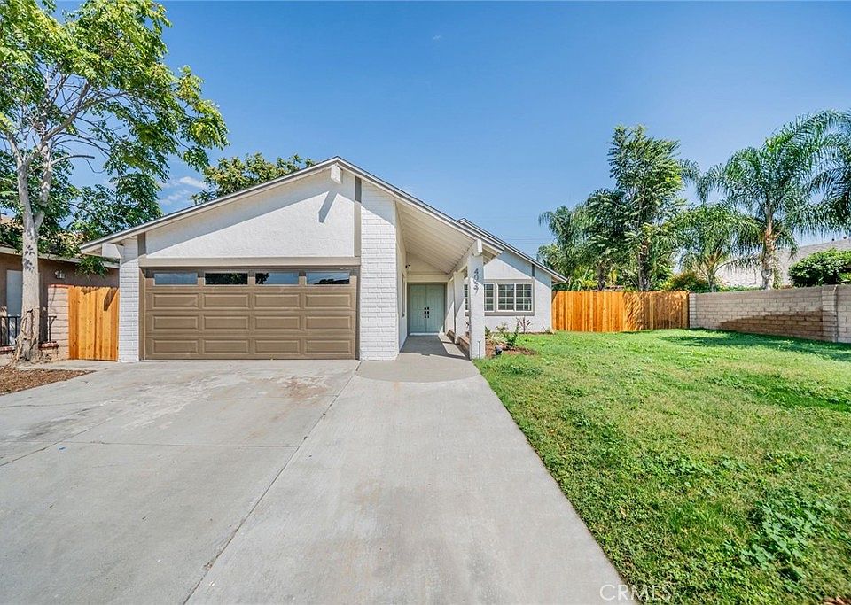 1st image of 4037 Weyer St