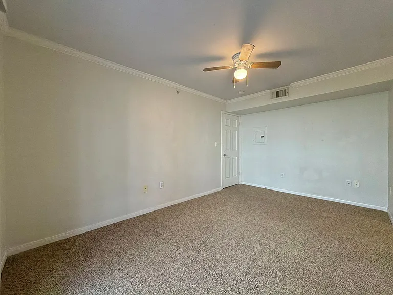 501 W 26th St #308 — Photo 13