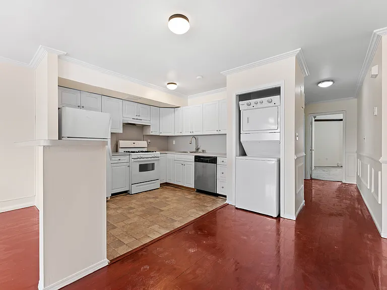 84-120 Austin St #3 — Photo 4