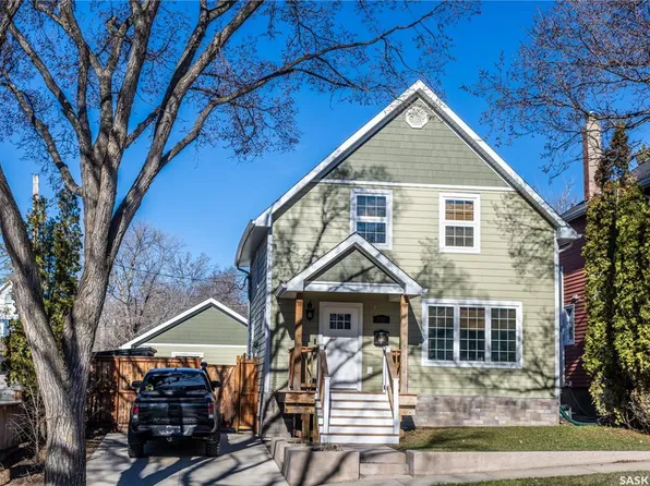 832 Algoma AVENUE, Moose Jaw, SK S6H 3Z3