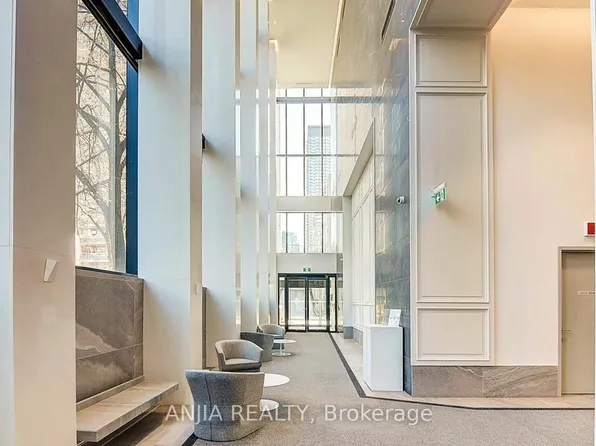 3 Gloucester St, Toronto, ON