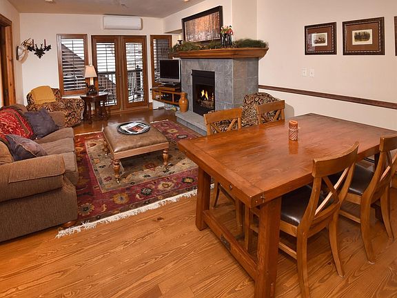 4th image of 61 Avondale Ln #202