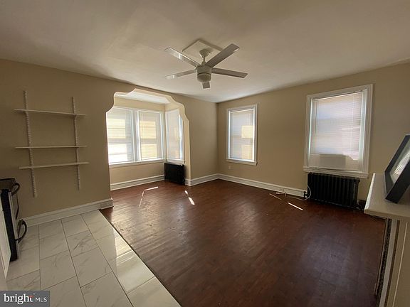 2nd image of 3245 Edgemont St Floor 2