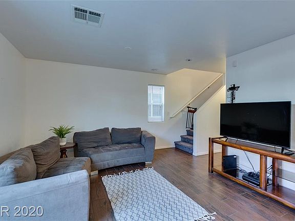 3rd image of 4942 Blue Marlin Ave