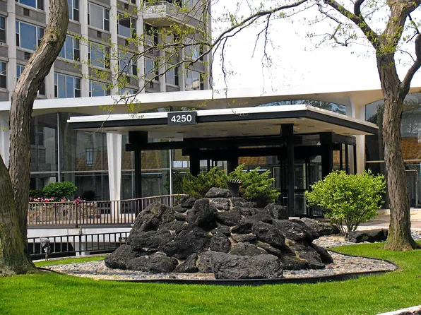 4250 N Marine Dr APT 1106, Chicago, IL 60613