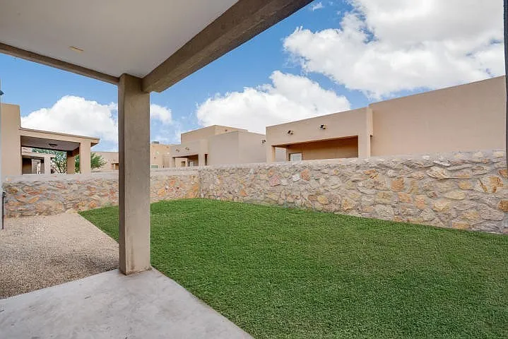 11608 Grotto Bay Ct — Photo 21