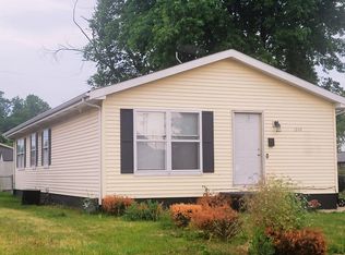 1326 E Washington St, Springfield, IL 62703