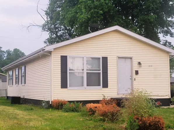 1326 E Washington St, Springfield, IL 62703