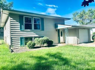 977 W 68th Pl, Merrillville, IN 46410