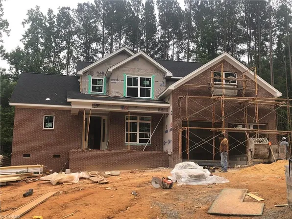 158 Medinah Dr, Winston Salem, NC 27107