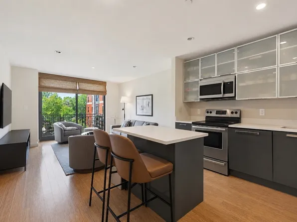 691 Massachusetts Ave Unit 301, Roxbury, MA 02118