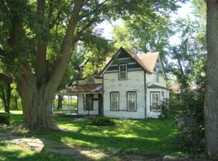 300 E 2nd St, Palmer, KS 66962